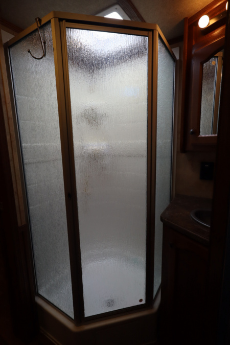 Used 2015 Lakota 3 HR LQ Horse Trailer