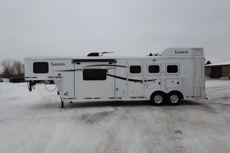 Used 2015 Lakota 3 HR LQ Horse Trailer