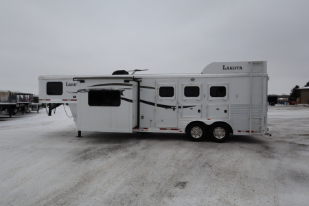 Used 2015 Lakota 3 HR LQ Horse Trailer