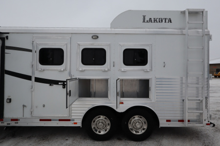 Used 2015 Lakota 3 HR LQ Horse Trailer