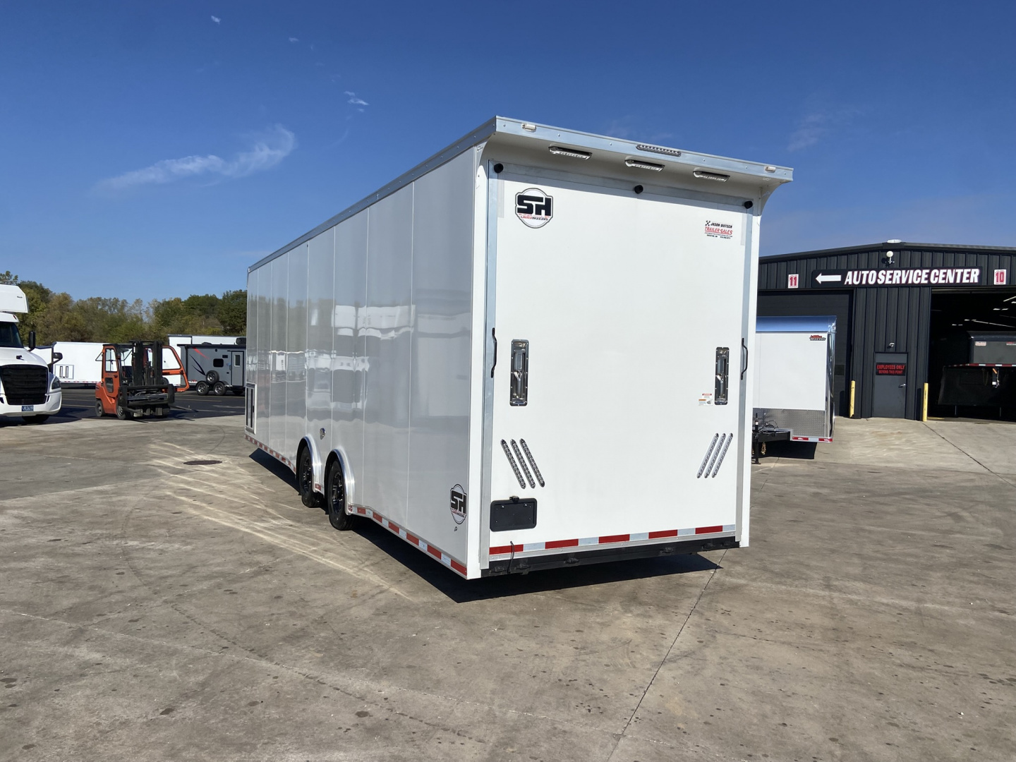 Used United 8.5X32 USH Race Trailer