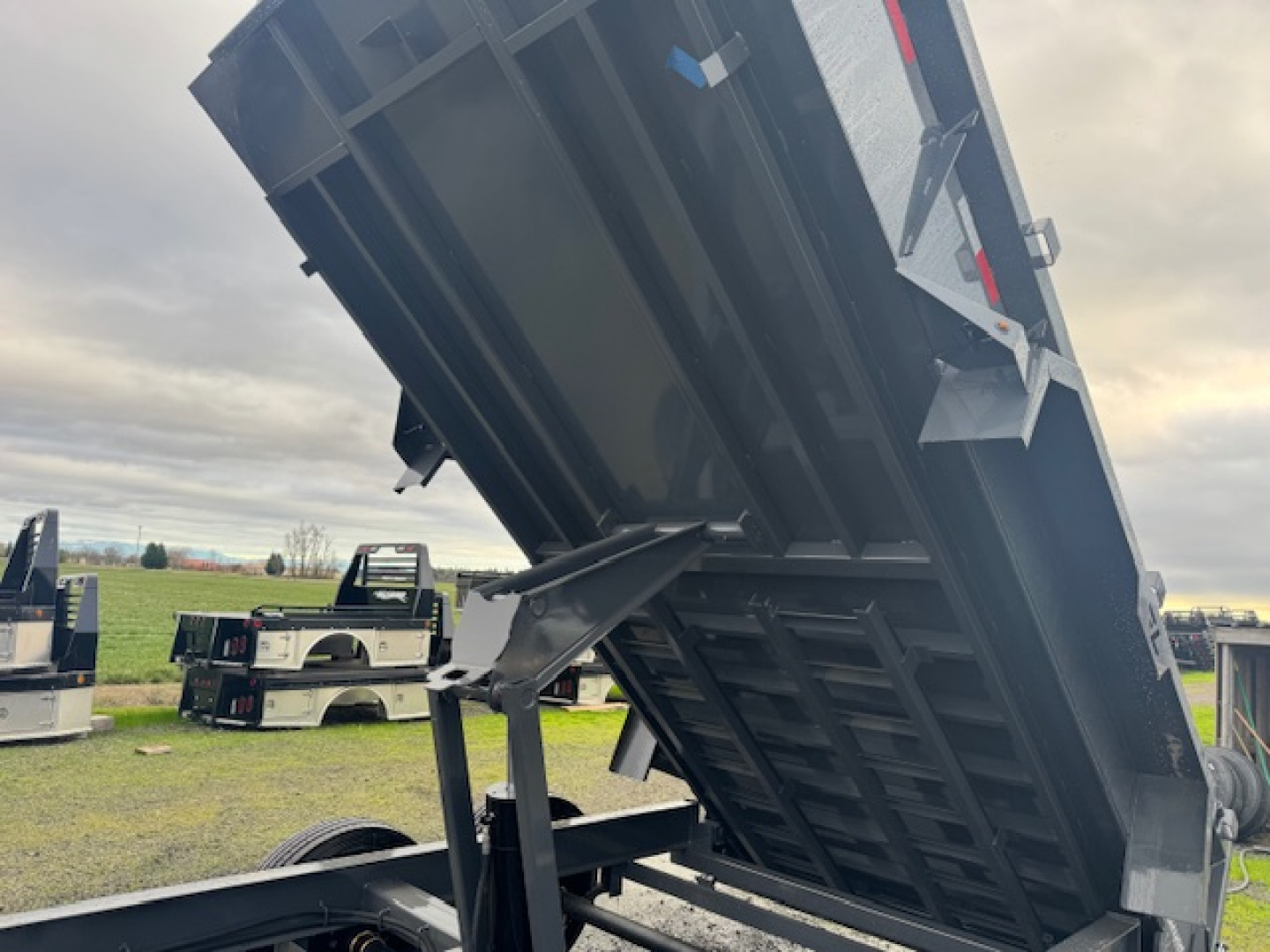 New 2026 LAMAR TRAILERS 83x12414K DL27 Dump Trailer 24" SIDES