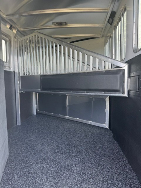 New 2026 Exiss Trailers 7300 GN w/Airflow Dividers Horse Trailer