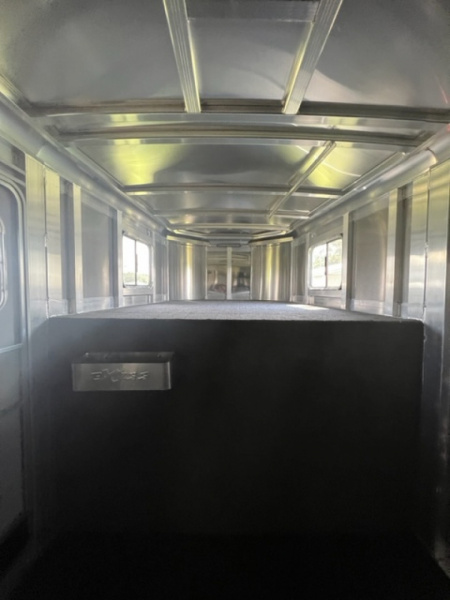 New 2026 Exiss Trailers 7300 GN w/Airflow Dividers Horse Trailer