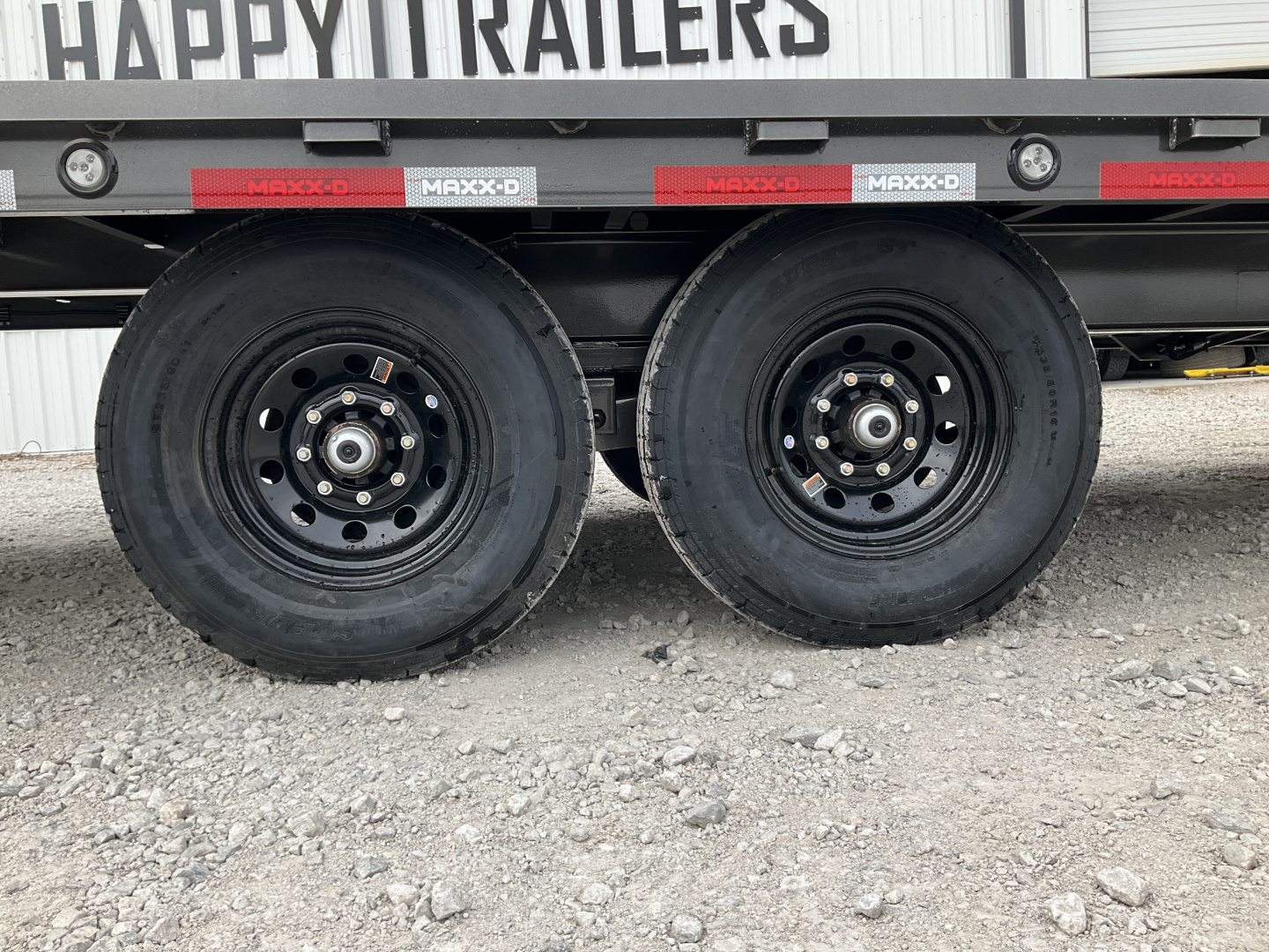 New 2026 MAXX-D 102”x22’ BP 14K Deckover Tilt – TOX