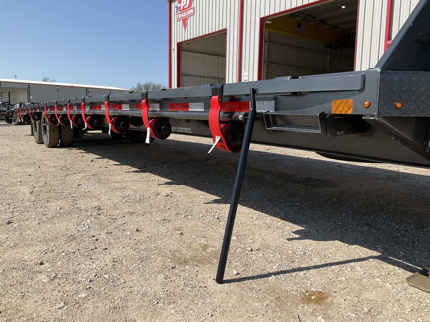 New 2026 Diamond C 102"x40' Engineered Beam FMAX210 w/ Max Ramps