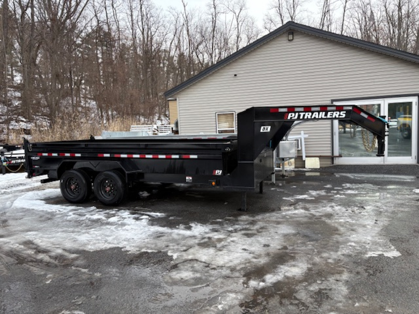 New 2026 PJ Trailers DX 16' Gooseneck Dump Trailer - 18K GVW