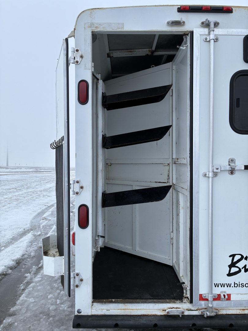 Used 2007 Bison Trailers 3 Horse 8'6" Living Quarter Horse Trailer