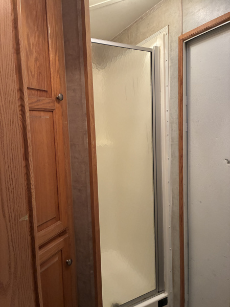 Used 2007 Bison Trailers 3 Horse 8'6" Living Quarter Horse Trailer