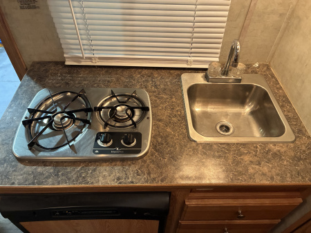 Used 2007 Bison Trailers 3 Horse 8'6" Living Quarter Horse Trailer