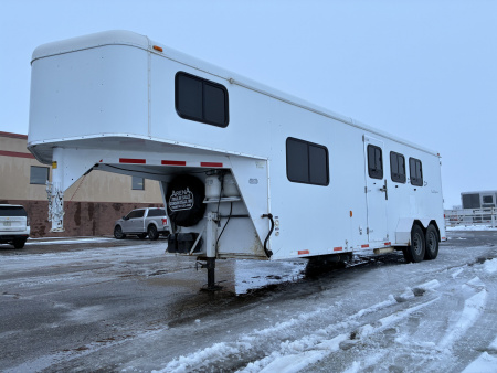 Used 2007 Bison Trailers 3 Horse 8'6" Living Quarter Horse Trailer