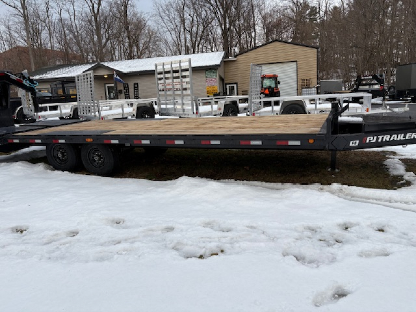 New 2026 PJ Trailers 102" x 24' F8 Deckover Trailer