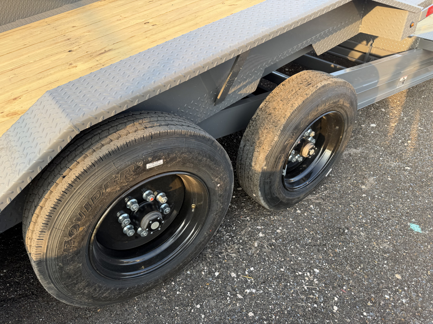 New 2026 Delco Trailers 102x24ft Gooseneck Tilt Equipment Trailer 16k