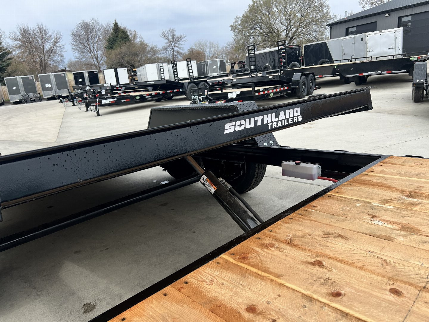 New 2026 Southland 22 ft = 16 ft Tilt + 6 ft flat Gravity Tilt Heavy Duty 14K Trailer