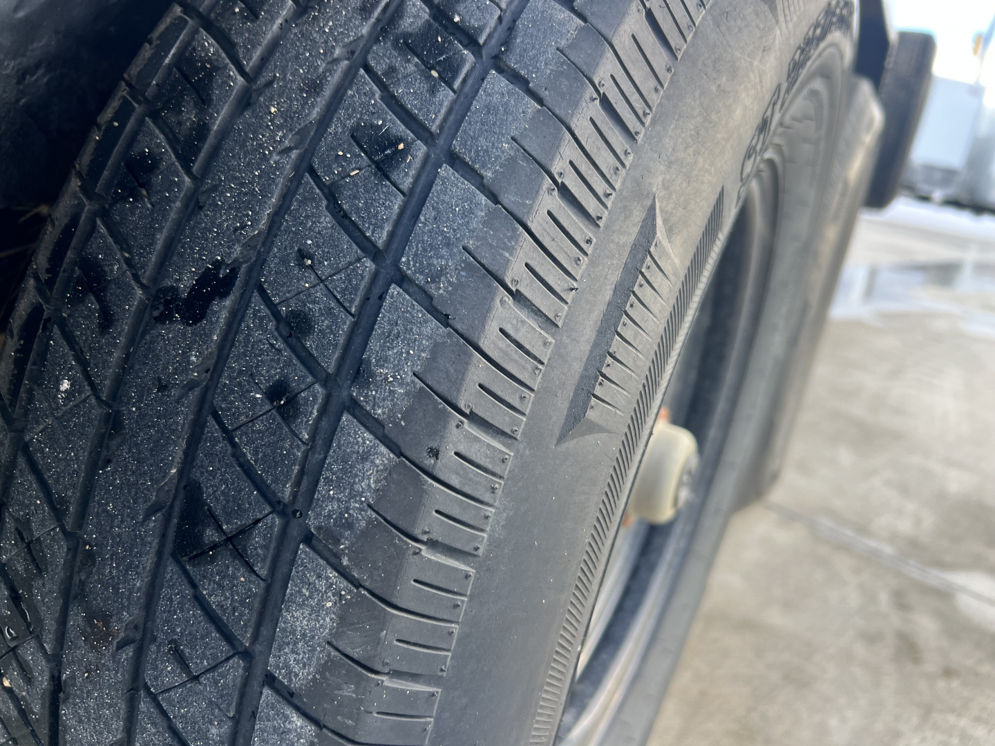 Used 2021 Load Trail 18’ flatbed Trailer 2-5200 lb axles=10K, dovetail, removable fenders, Slide In Ramps