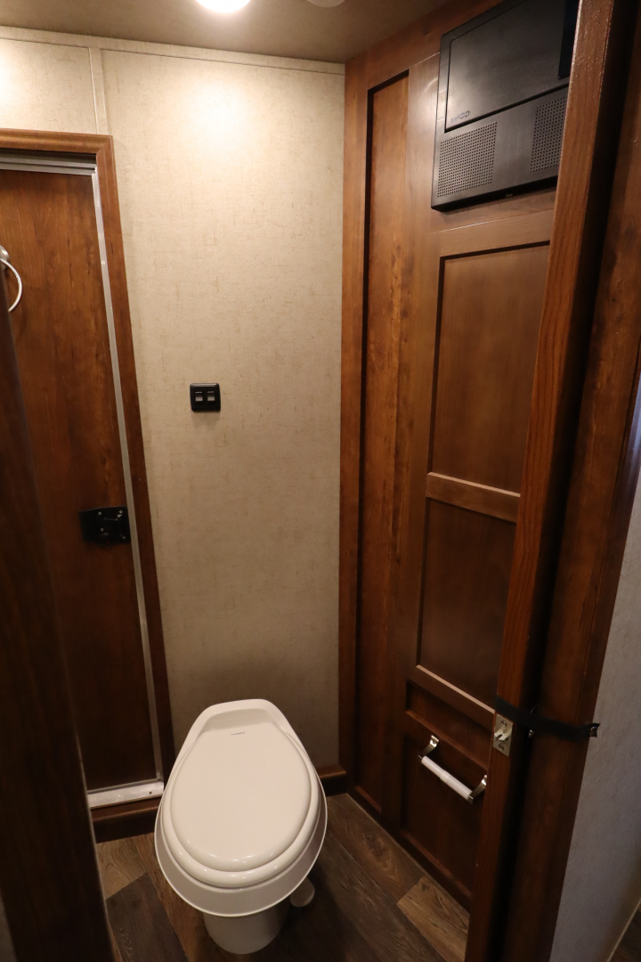 Used 2022 SMC 3 Horse LQ Slide-out Trailer