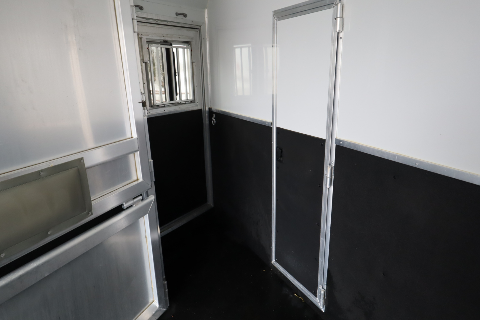 Used 2022 SMC 3 Horse LQ Slide-out Trailer