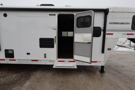 Used 2022 SMC 3 Horse LQ Slide-out Trailer
