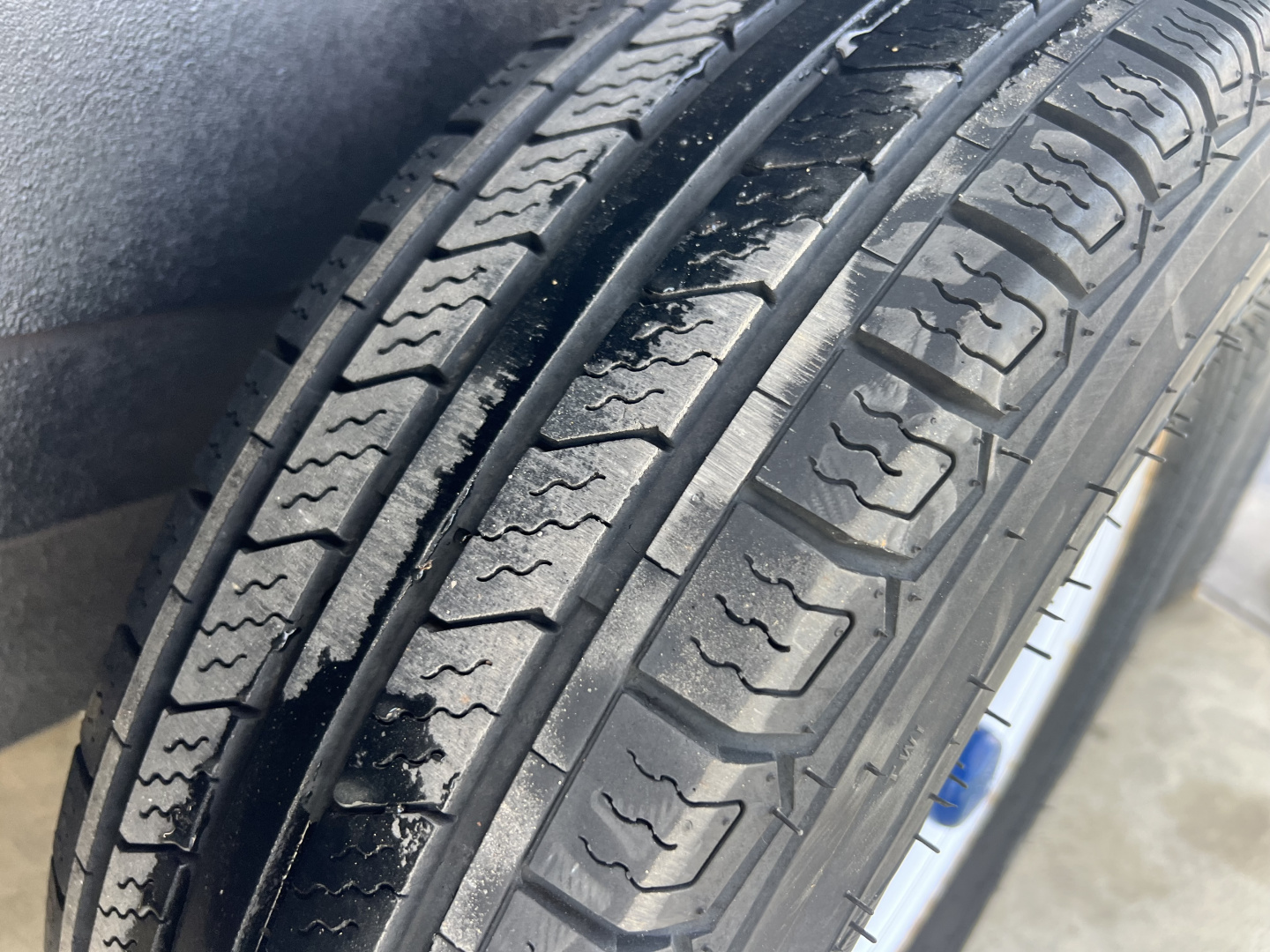 Used 2008 Load Trail 20’ TILT BED flatbed Trailer 2-3500 lb axles=7K, Slide In Ramps