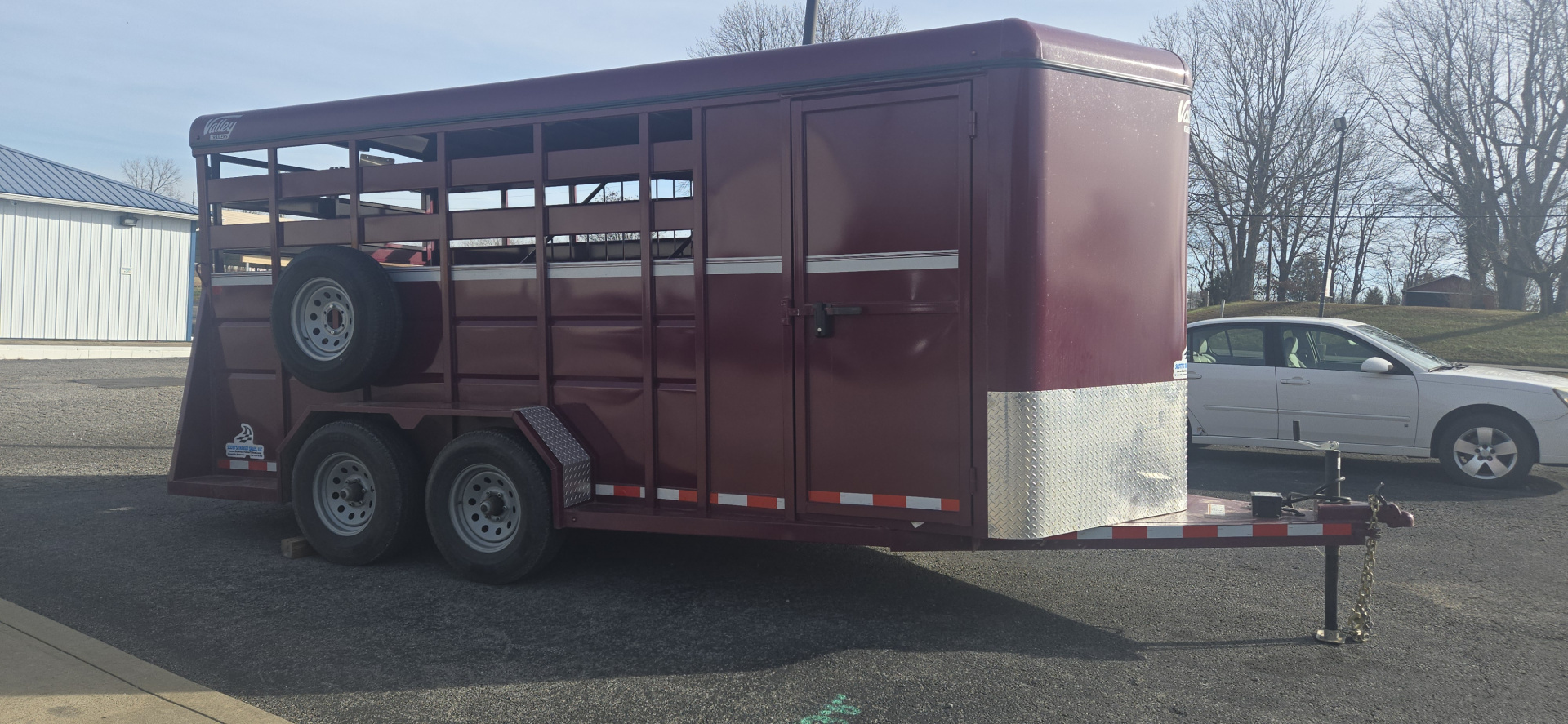 Used Repo 2025 Valley Trailers 3800 3-Horse Slant BP Horse Trailer