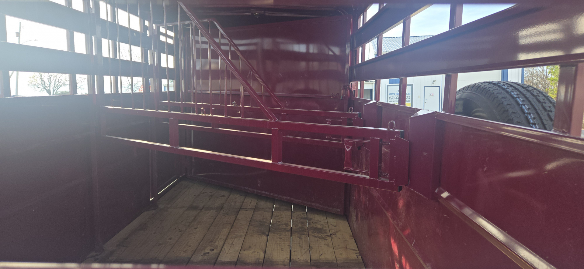 Used Repo 2025 Valley Trailers 3800 3-Horse Slant BP Horse Trailer