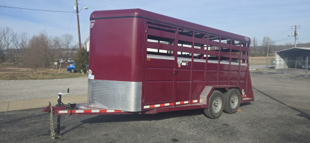 Used Repo 2025 Valley Trailers 3800 3-Horse Slant BP Horse Trailer
