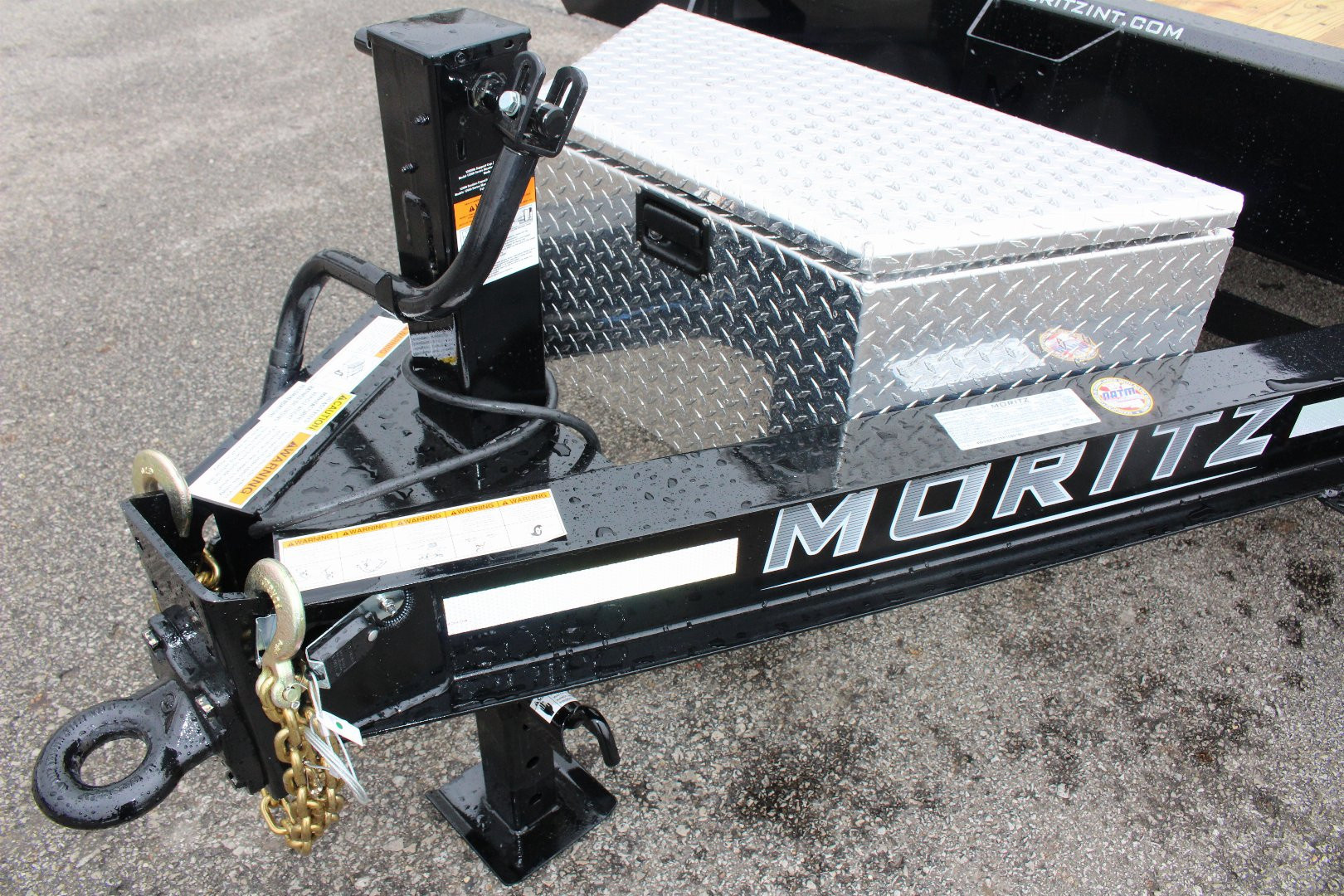 New 2026 Moritz 8' 6" x 18' + 4' Deckover Flatbed w/ Beavertail - Aluminum Ramps - 14,000# GVW