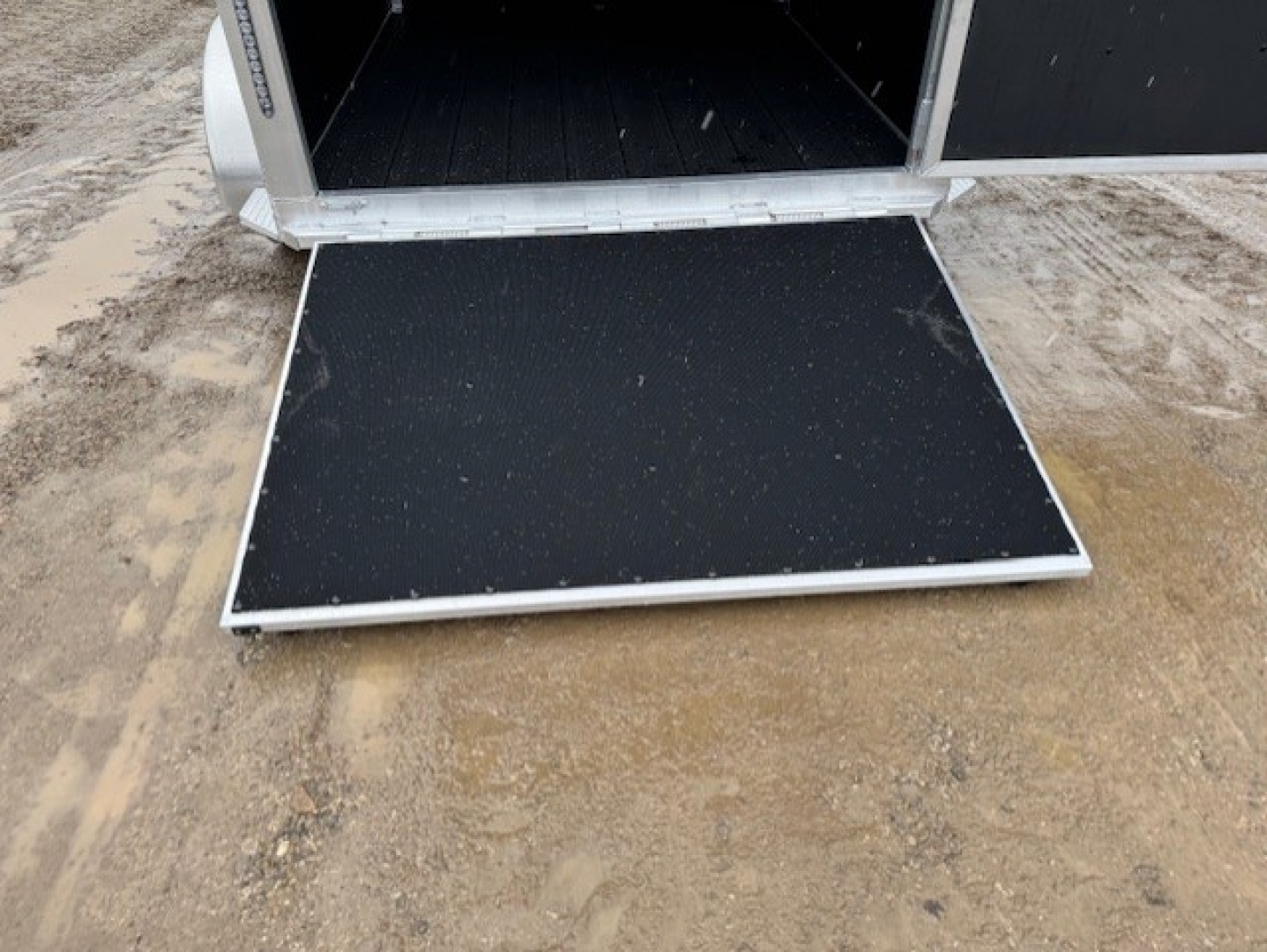 New 2026 BAR-M TRAILERS SS-20-W Horse Trailer