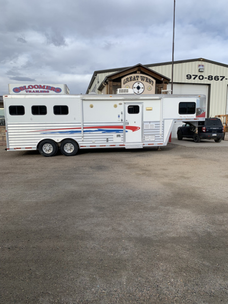 Used 2003 Bloomer Duster Living Quarters 3 Horse Trailer