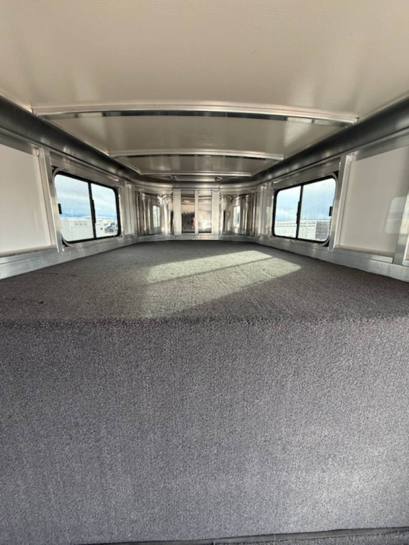 Used 2023 Cimarron Trailers 2H GN Horse Trailer