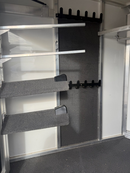 Used 2023 Cimarron Trailers 2H GN Horse Trailer