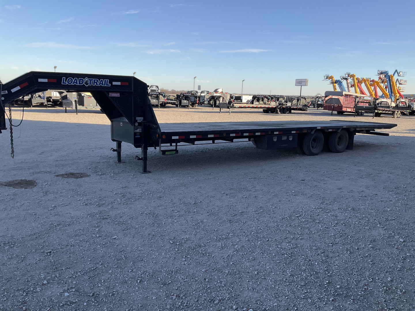 Used 2022 Load Trail 102"x32' Hydraulic Dovetail Flatbed
