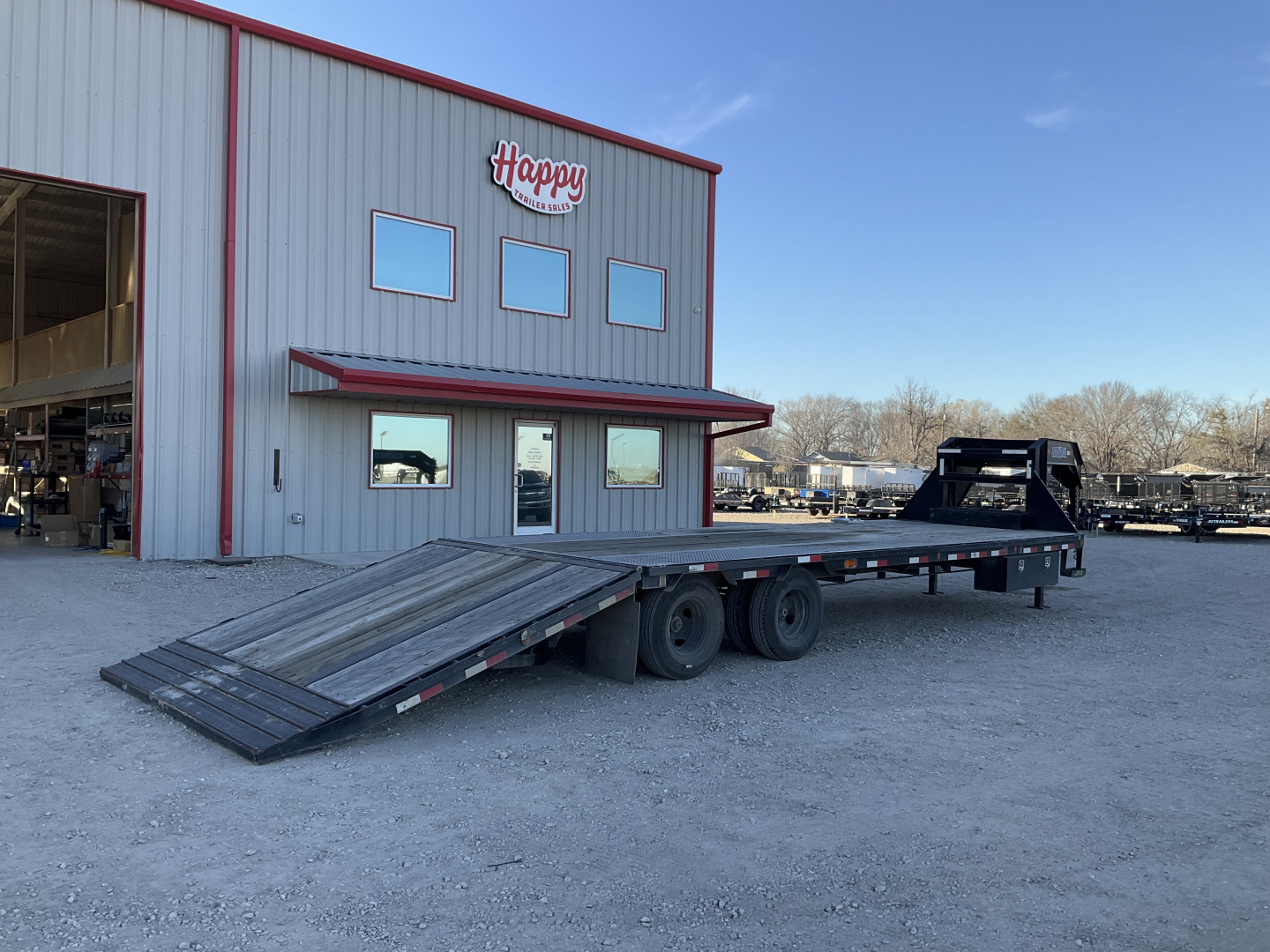 Used 2022 Load Trail 102"x32' Hydraulic Dovetail Flatbed