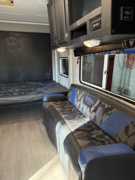 Used 2007 Coachmen Adrenaline Travel Trailer