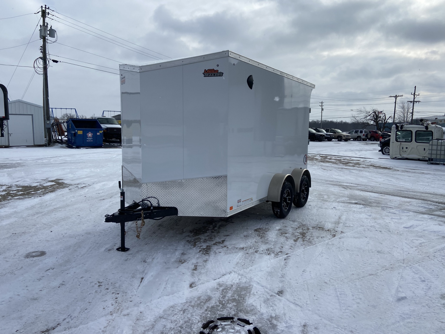 New United 12' UJ V-Nose Enclosed Cargo Trailer