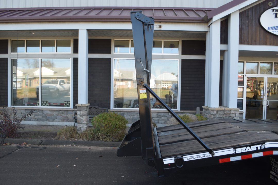 New CAM Superline 8'6" x 32' Heavy Duty Beast Deckover 65K