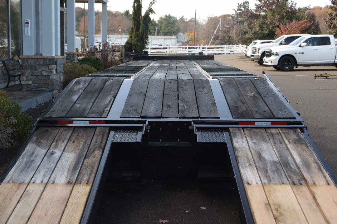 New CAM Superline 8'6" x 32' Heavy Duty Beast Deckover 65K