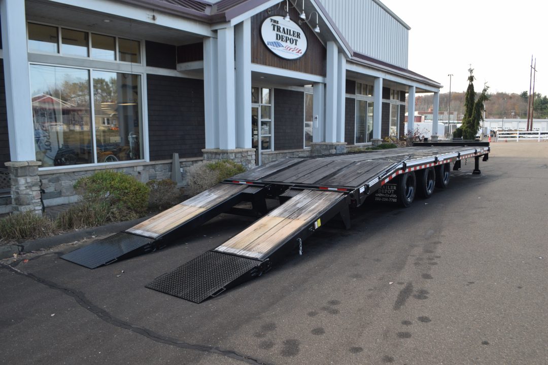 New CAM Superline 8'6" x 32' Heavy Duty Beast Deckover 65K