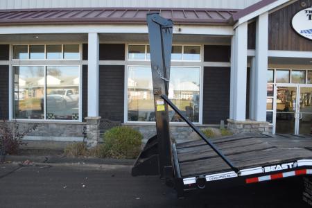 New CAM Superline 8'6" x 32' Heavy Duty Beast Deckover 65K