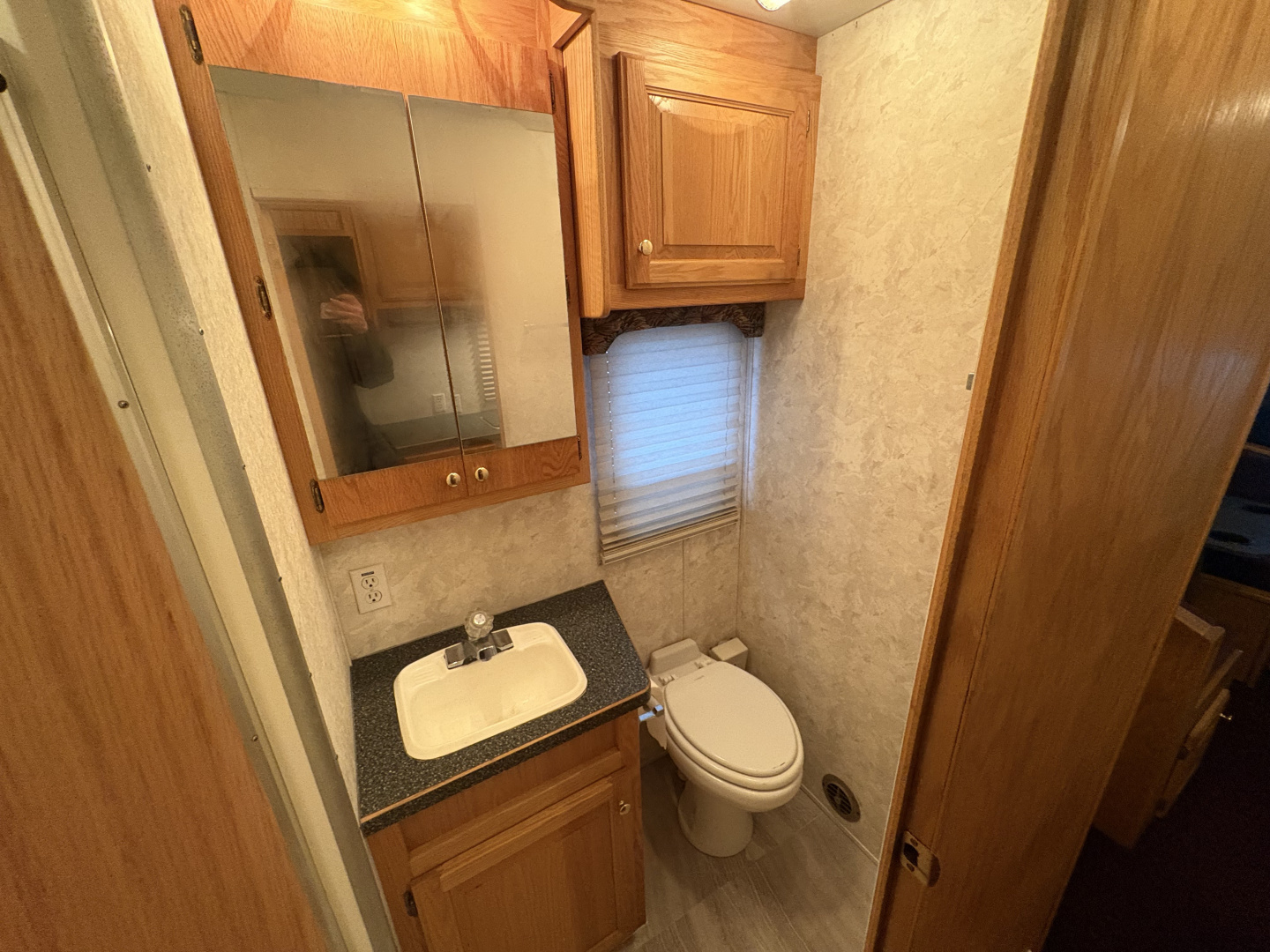 New 2001 Renegade 16' Toterhome