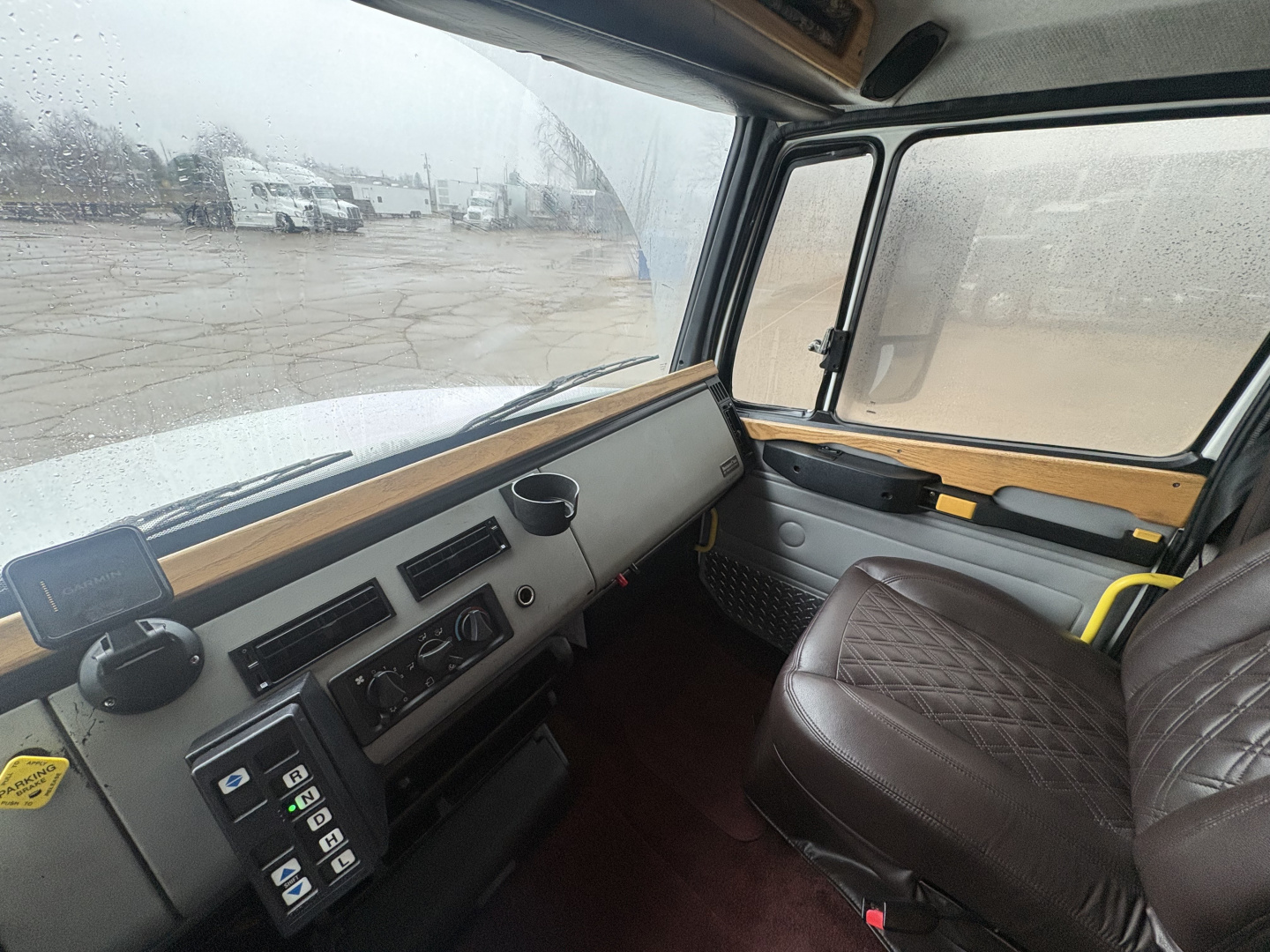 New 2001 Renegade 16' Toterhome