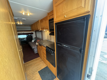 New 2001 Renegade 16' Toterhome