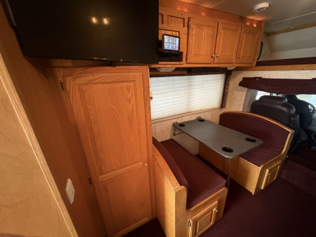 New 2001 Renegade 16' Toterhome