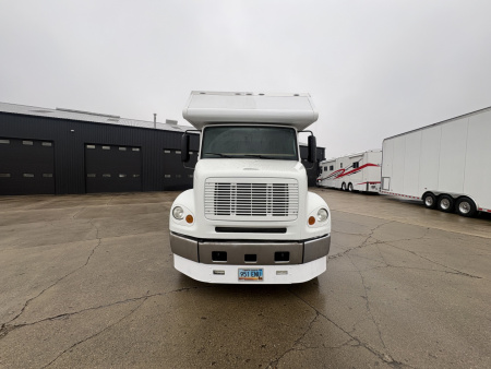 New 2001 Renegade 16' Toterhome