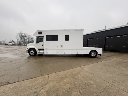 New 2001 Renegade 16' Toterhome