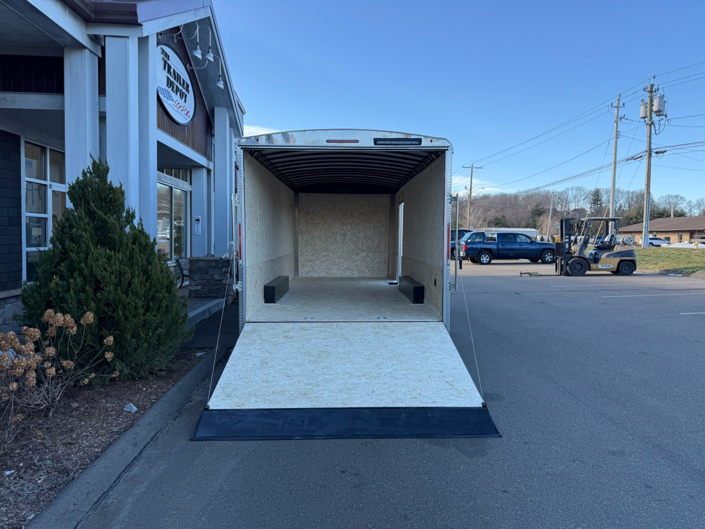 New Pace American 8'6" x 20' Enclosed Landscape Trailer 9.9K