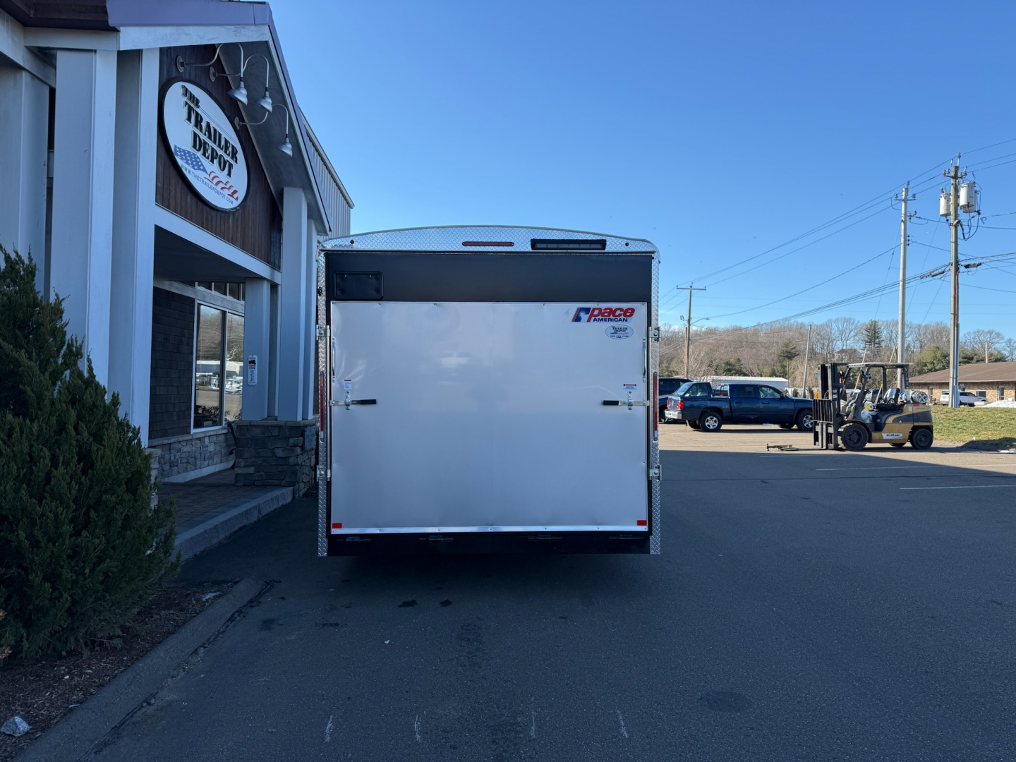 New Pace American 8'6" x 18' Enclosed Landscape Trailer 9.9K