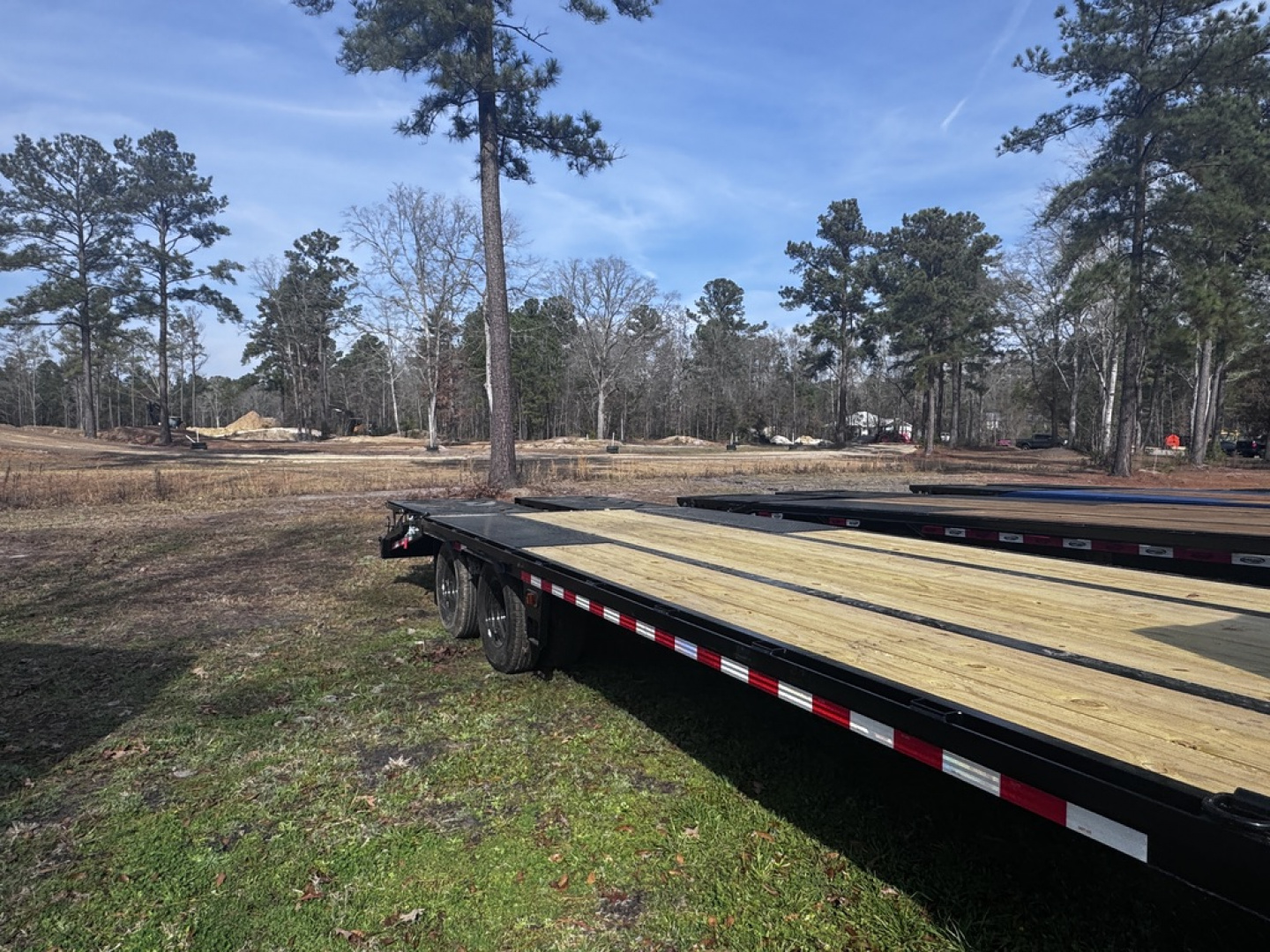 New 2026 Norstar FLG 102 X 25' 2-10K Deckover Trailer