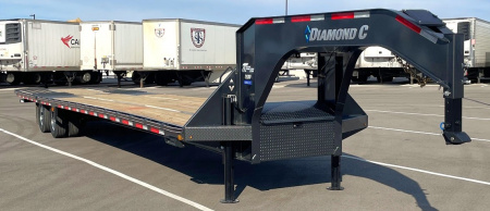 New Diamond C 40'x 102  FMAX 212 Gooseneck Flatbed Trailer: Hydraulic Dove & Jacks, Chrome Outers, 25,990 GVWR, Spare