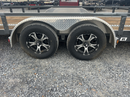 Used 2024 PJ Trailers 83"x22' 7k Utility Trailer